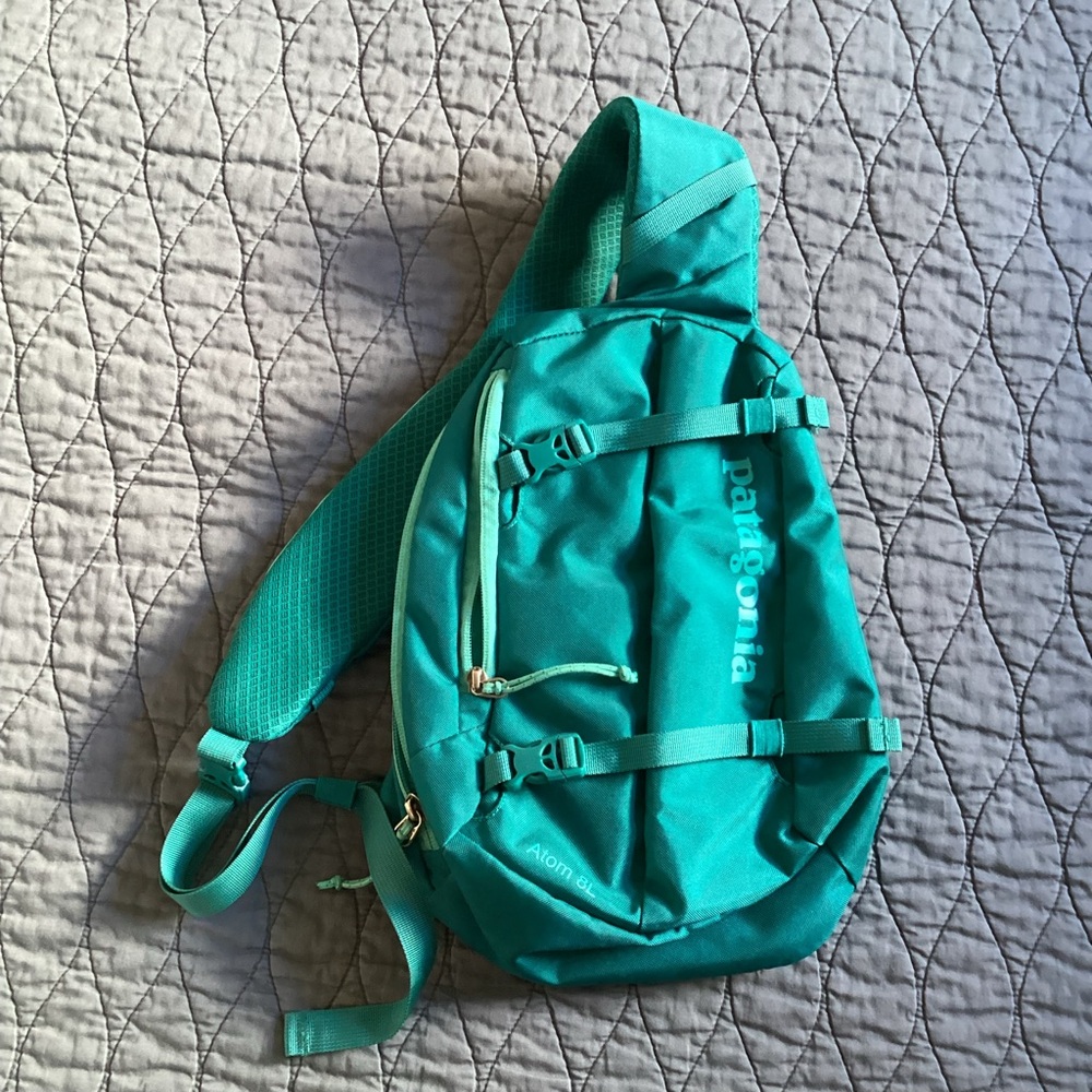 Patagonia atom sling